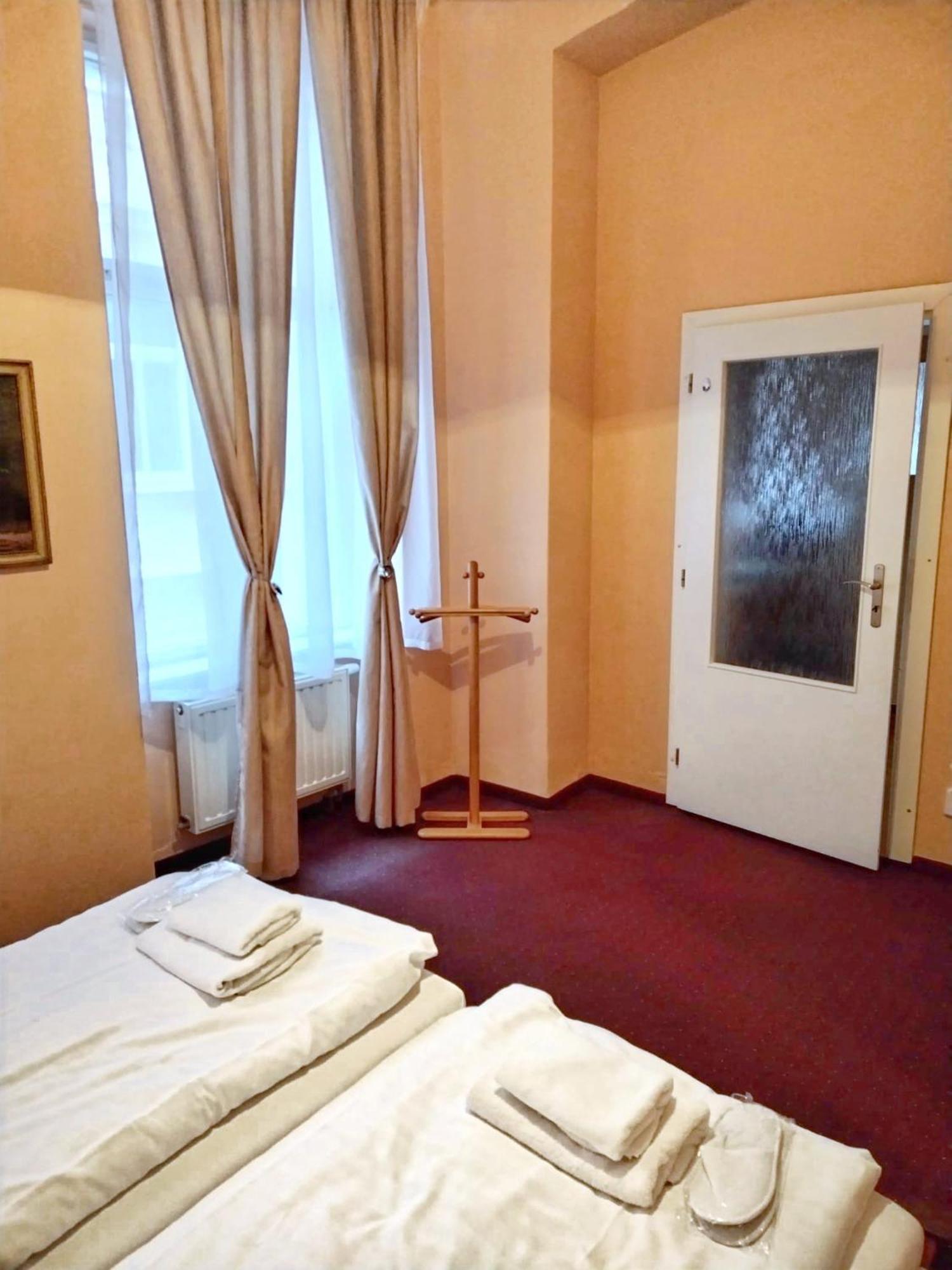 Ferienwohnung Delux Kolonada Karlsbad Exterior foto